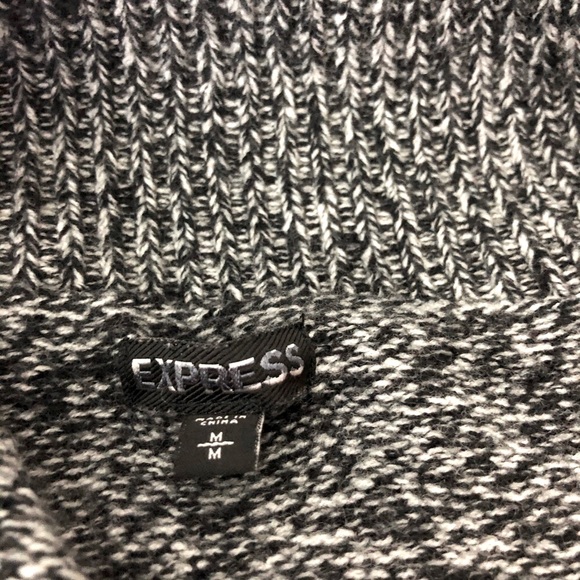 EXPRESS DEEP COWL NECK MERINO WOOL BLEND 3/4 SLEEVE SWEATER SZ MED GRY/WHT - Picture 6 of 8